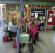 Johanniter Weihnachtstrucker macht Stopp an Faulbacher Schule Johanniter Weihnachtstrucker macht Stopp an Faulbacher Schule